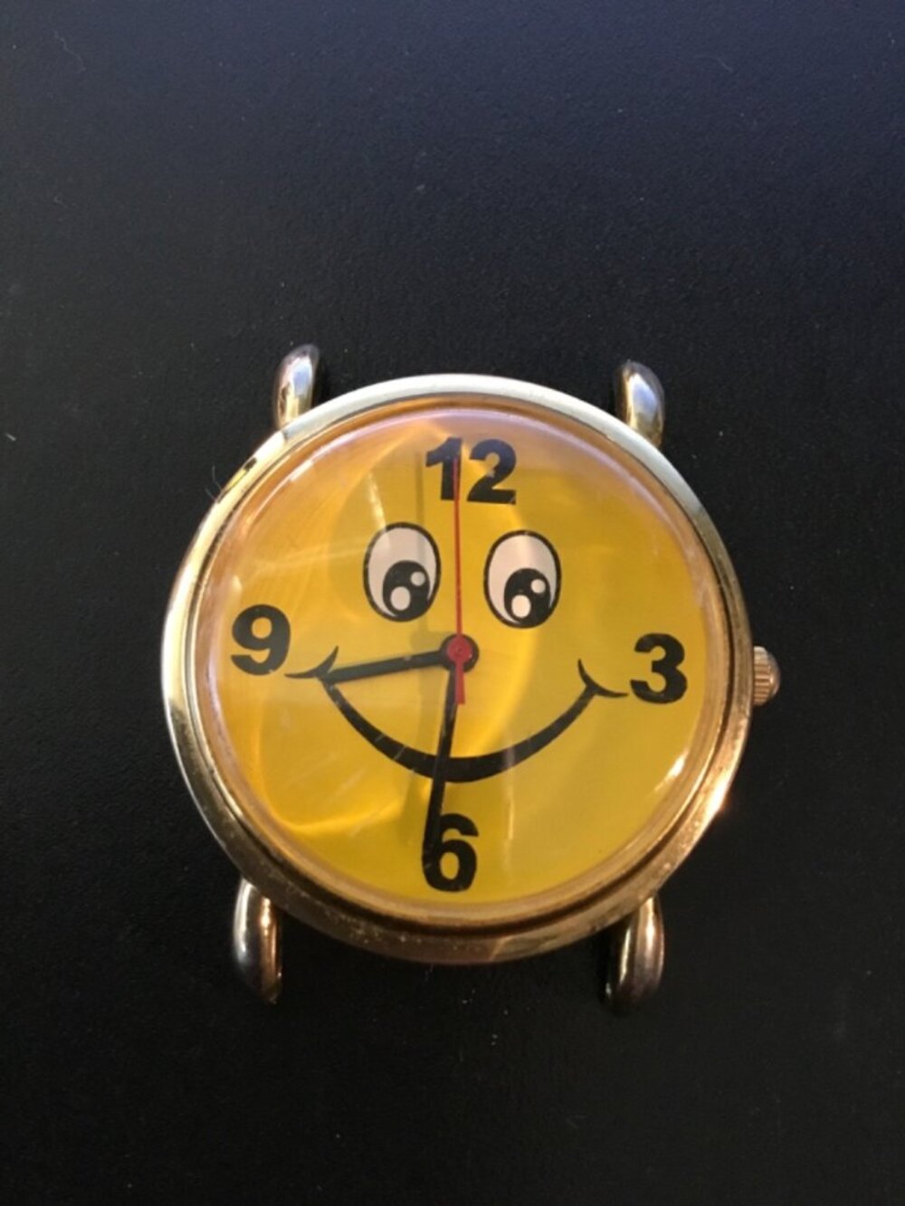 Happy Face Wristwatch for== parts or repair==untested==UNBRANDED==NON WORKING